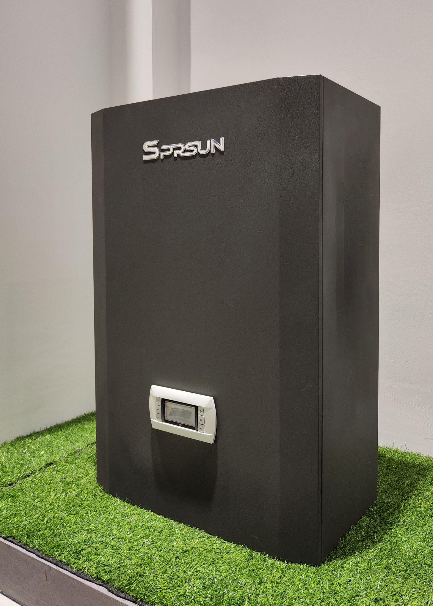 Kit pompa di calore SPRSUN nero per una facile installazione