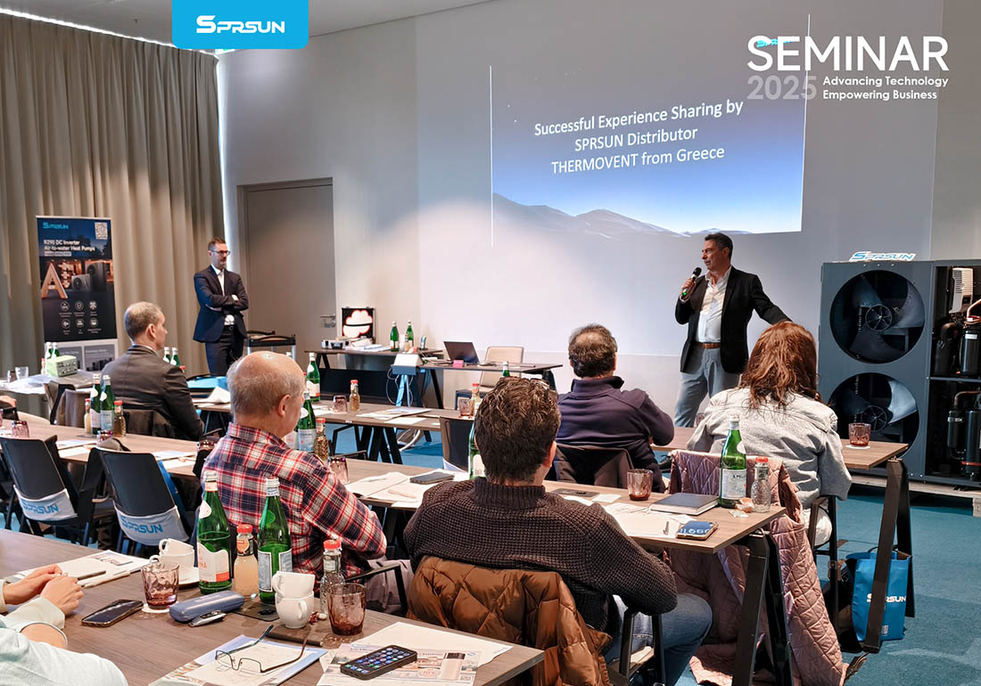 I clienti europei fanno una dichiarazione in seminario-2